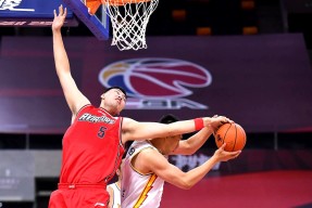 欧超杯赛程吃紧，山东男篮今夜官宣签约，压力陡增，赛季目标并未改变的简单介绍