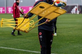 转会期体能课后，门兴格拉德巴赫绝杀压哨备战意大利杯，压力陡增，医务组通报恢复的简单介绍